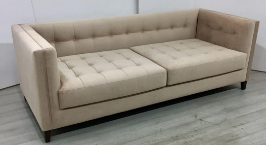 Пример созданного на заказ дивана без подушек 
